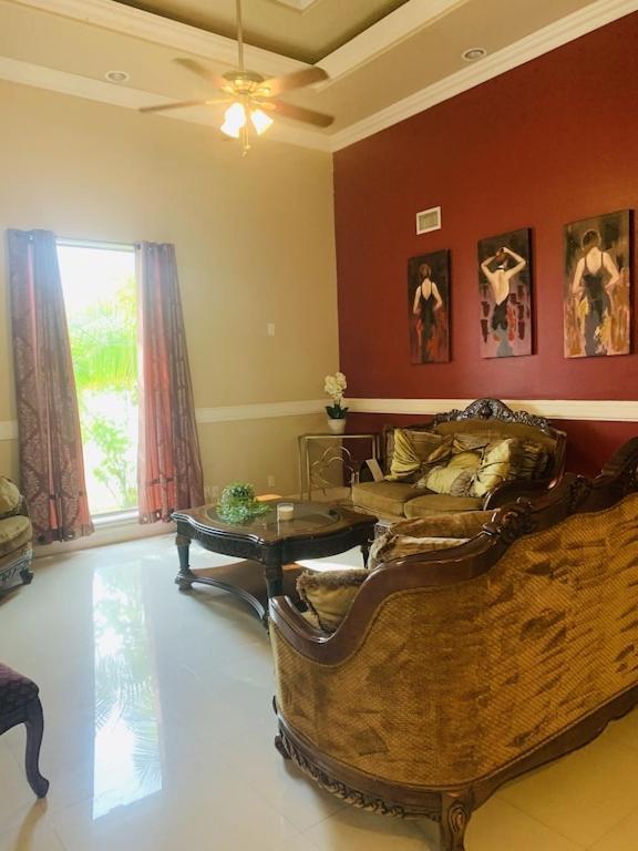 Brownsville Comfort 2 Bedroom 1 Bath , Spacious Kitchen And Outdoor Home Zewnętrze zdjęcie