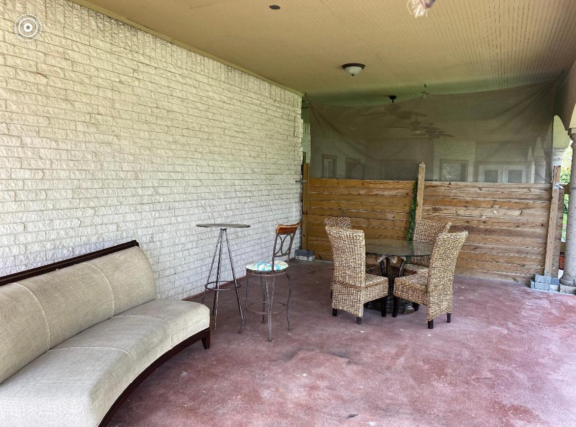 Brownsville Comfort 2 Bedroom 1 Bath , Spacious Kitchen And Outdoor Home Zewnętrze zdjęcie