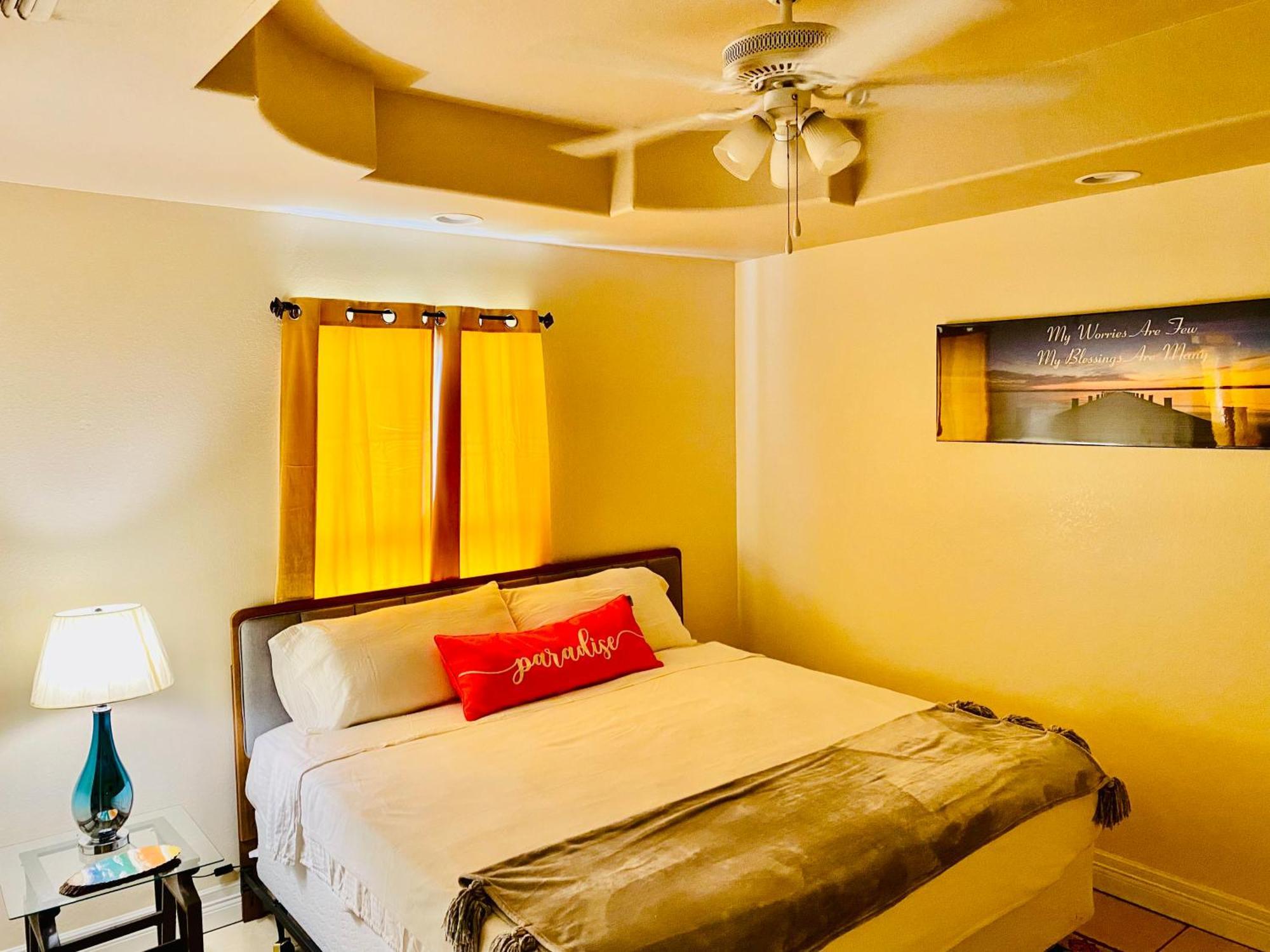 Brownsville Comfort 2 Bedroom 1 Bath , Spacious Kitchen And Outdoor Home Zewnętrze zdjęcie
