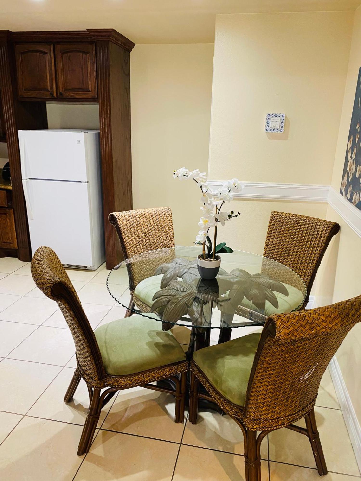 Brownsville Comfort 2 Bedroom 1 Bath , Spacious Kitchen And Outdoor Home Zewnętrze zdjęcie